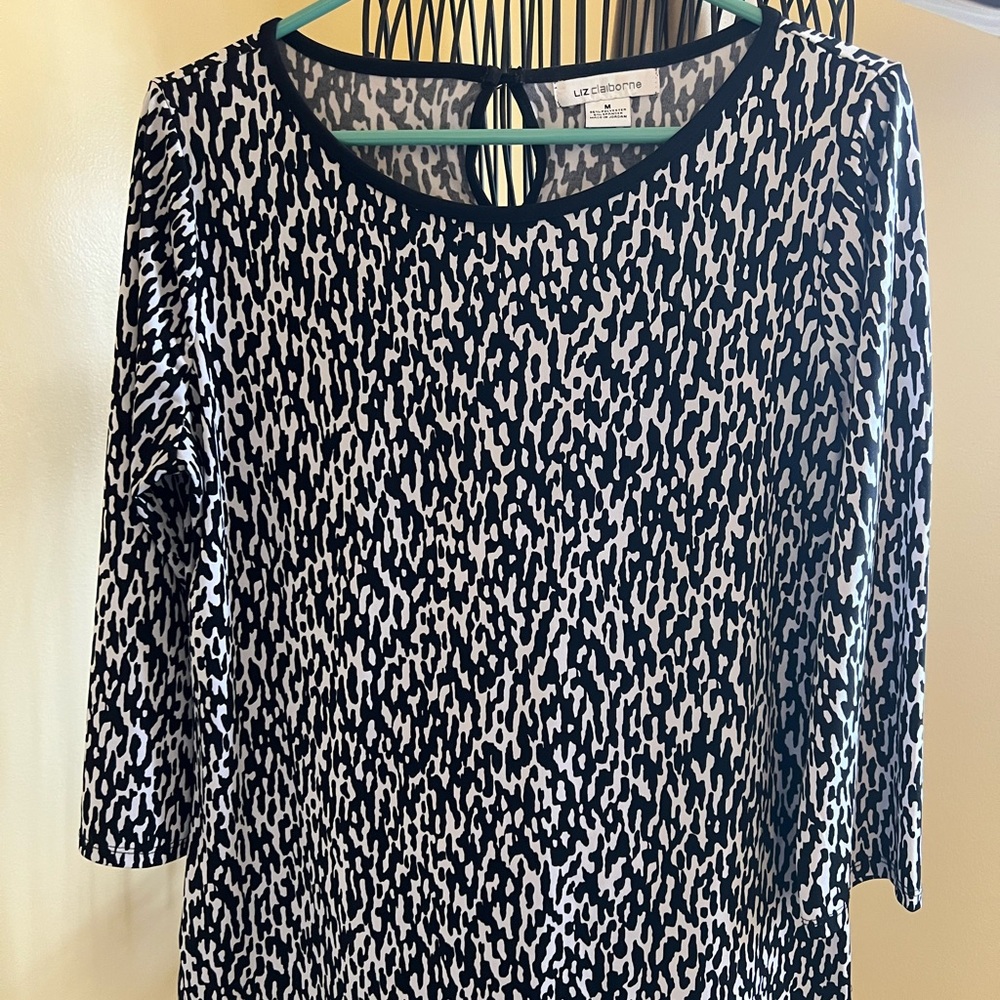 Stylish Liz Claiborne animal print Patterned 3/4 sleeve Blouse women’s medium